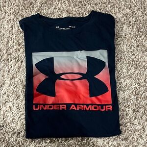 Under Armour Men’s Blue and Red Gradient Logo Tee